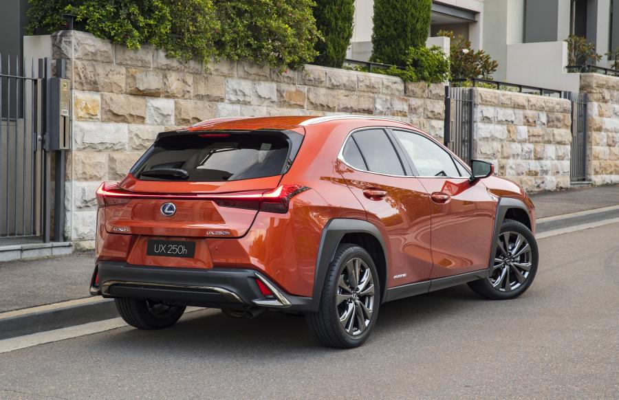  Lexus UX250h F-Sport 2019 года  (AU) (фото 6 из 8)